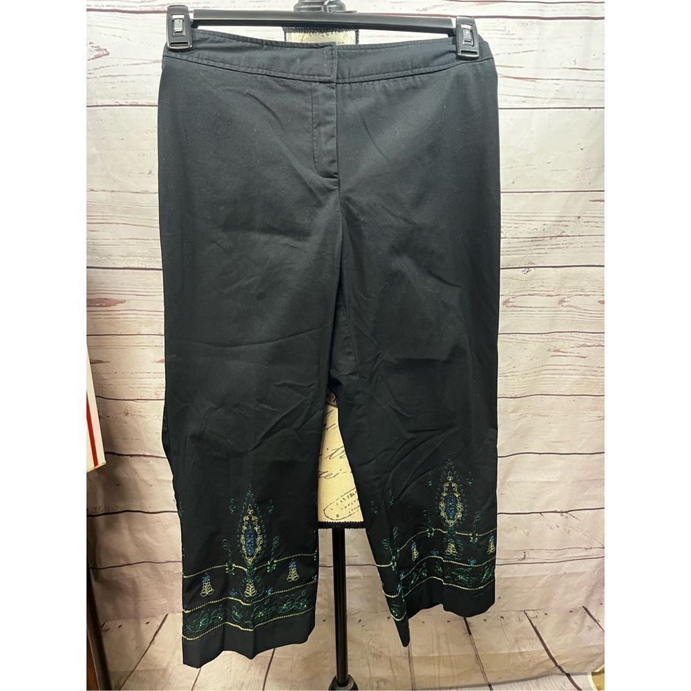 Worthington Petite Stretch Black Capri Pants w/ Embroidered Hem Size 6P